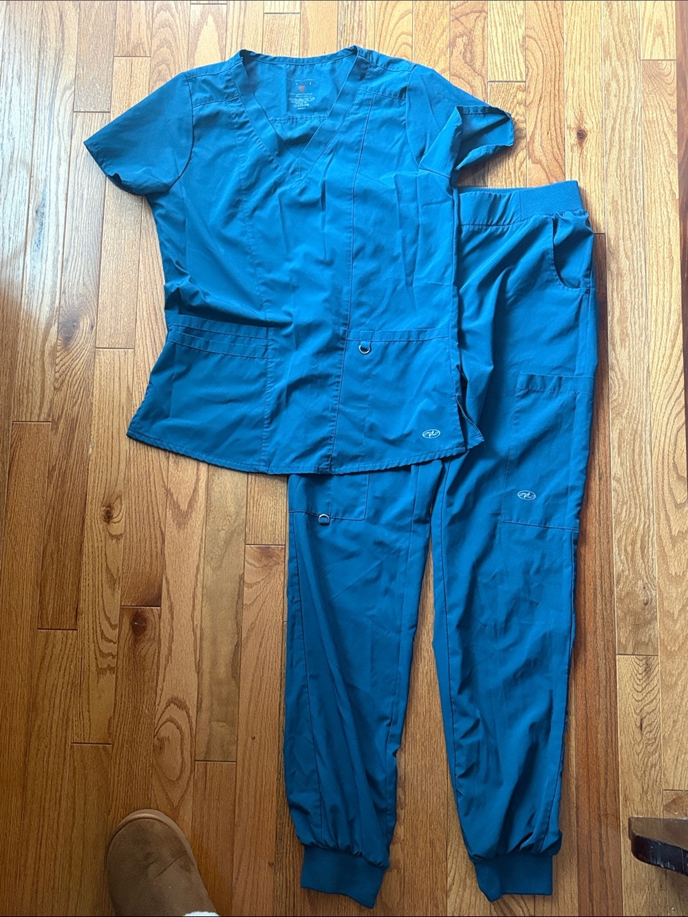 New York Laundry Teal Scrub Top and Jogger Pants Set